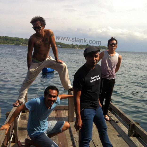 slankdotcom tweet picture