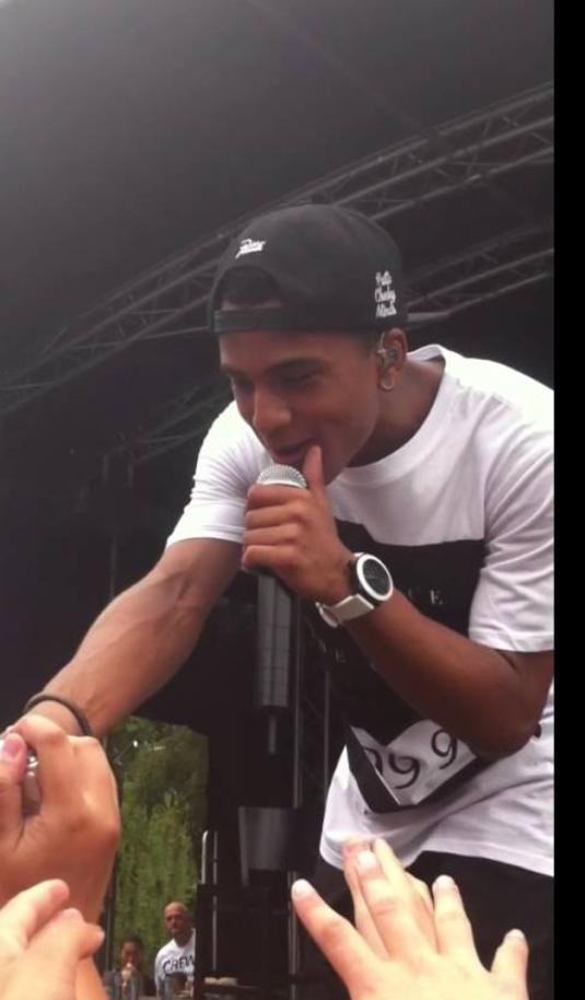 BBrave_Spain's tweet photo. 34 PHOTOS
34 RT
34 VOTES. #VoteBBbrave #KCΑ 21/34 http://t.co/EUyxr3q7zs
