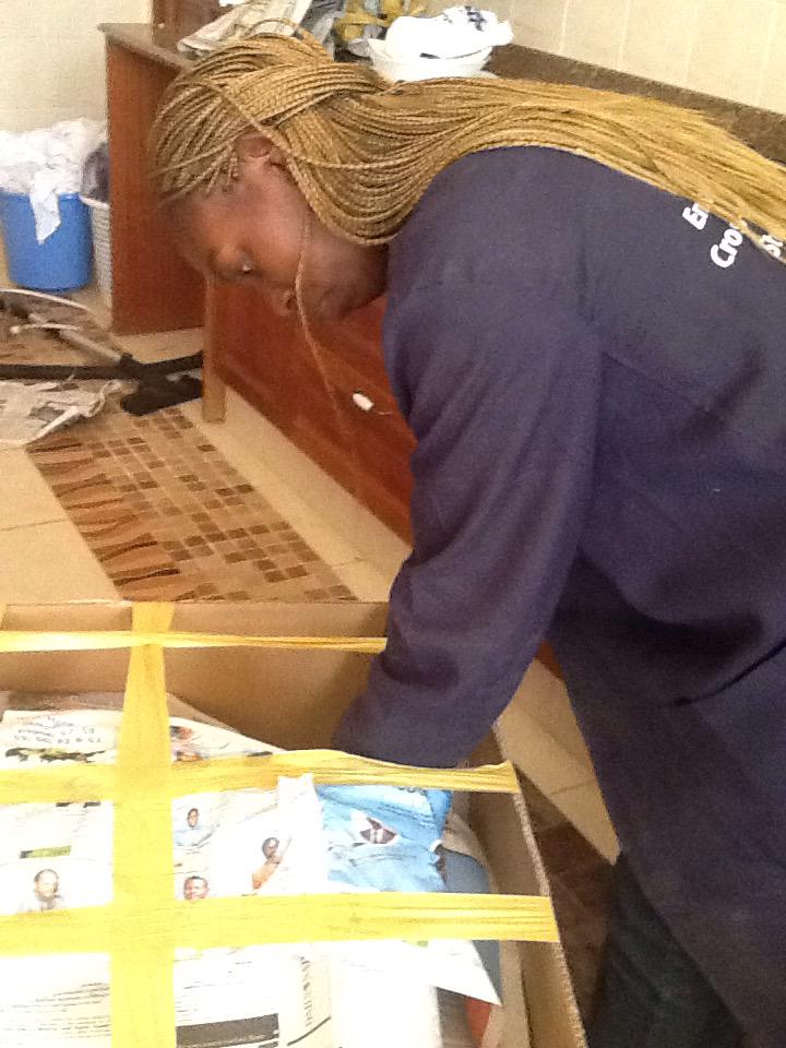 movers_kenya's tweet photo. #movingtipoftheday • Don’t use boxes without tops. No tops make it impossible to stack properly in the truck. http://t.co/2gk6JSWoVu