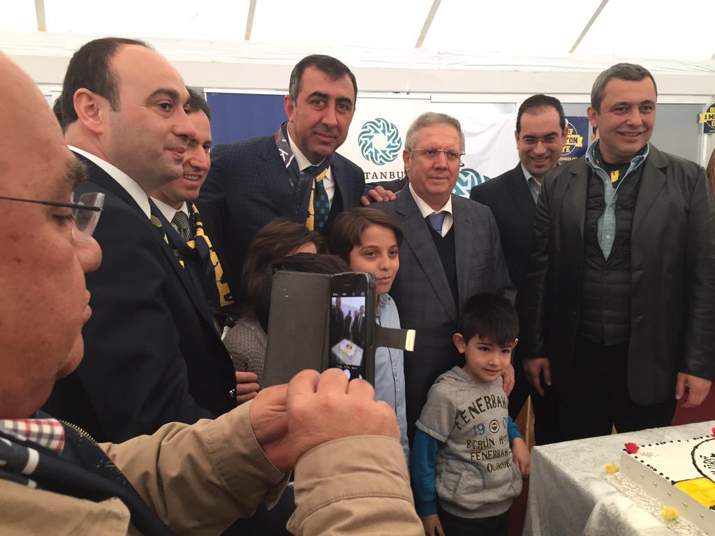 Hedef bir milyon üye İstanbul ticaret odası ve fenerbahçe spor kulub antlaşma toplantısında pastayı kestik