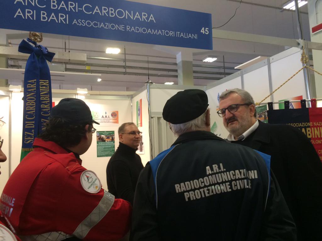 sdegnata's tweet image. @micheleemiliano con associazione radioamatori italiani