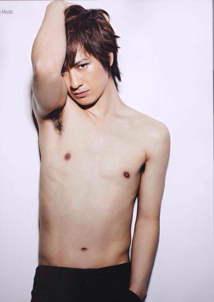 TS_14__'s tweet photo. ちょっとお風呂入ってくる。俺の裸見たいからって、覗くの禁止ね♡☜なんて。ついでにタグつけて行こ。んふ。皆からのリプ待ってるんるん。流れ防止の画像ぺたり。

 #フォロワーさんから来たお題でなんでもランキングトップ3 http://t.co/wkNpRHELpg