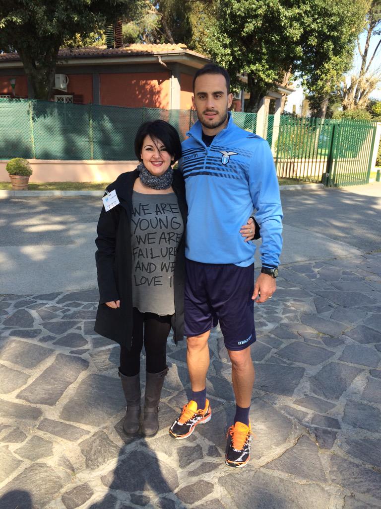 Tabatazzz's tweet photo. Facciamocelo un giretto a Formello e facciamo i nostri InBoccaAlLupo a Santiago #sslazio http://t.co/M7bIBgc2vC