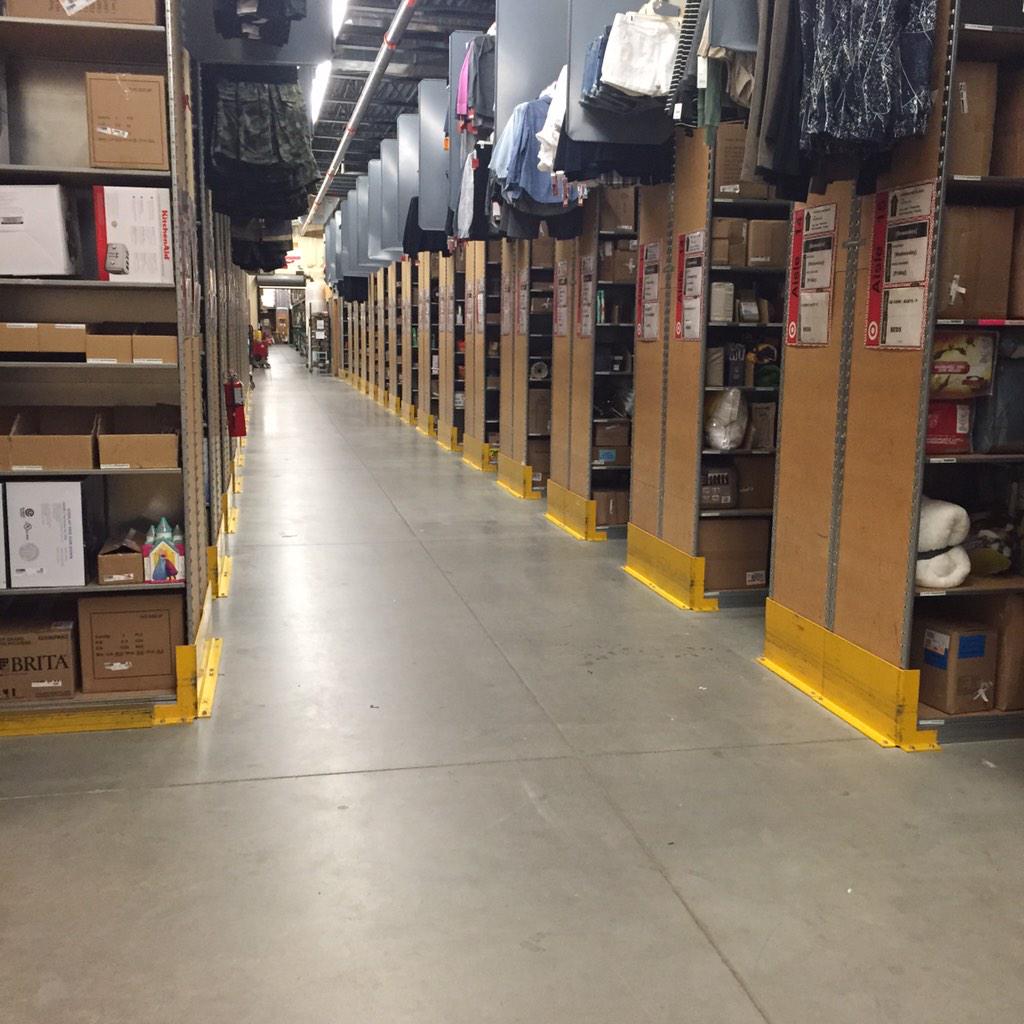 Simonis_Says's tweet photo. T-2229 rocking logistics and ready for a big day of sales! #takingbacklogistics @me3re @KMun71 http://t.co/kcdrXKyZAu