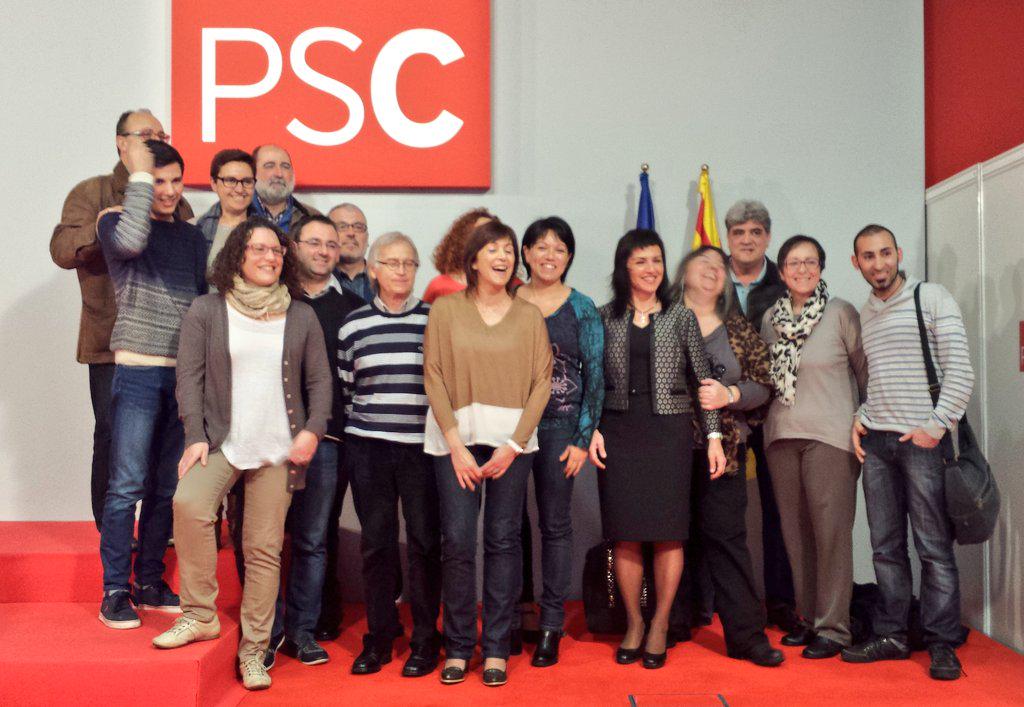 via <a href="/PSCpolmunicip/">Política Municipal</a>: Dones i homes de #Barberà amb la seva alcaldessa <a href="/Anadelfrago/">Ana del Frago</a> <a href="/pscbarbera/">PSC Barberà</a> #convenciomunicipal