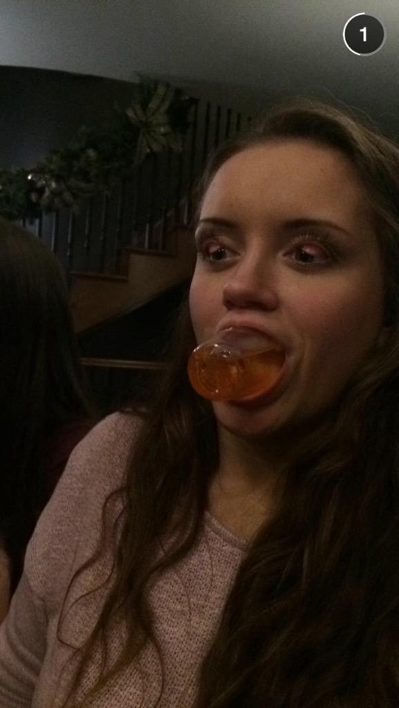 sierrajacksonn's tweet photo. Happy birthday to one of the biggest weirdos #longtimebff 😘❤️🎉 @haley_jardine http://t.co/PICG0OyIPK