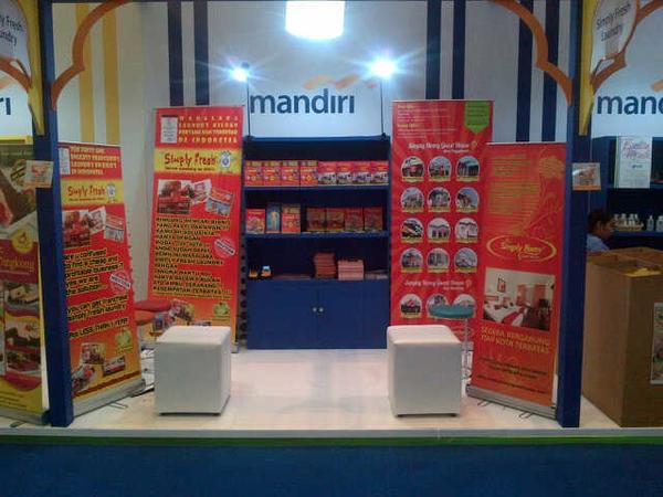 HendySetiono's tweet photo. Kalo yg ini punya Sahabat saya nih, Teman seperjuangan, hehe @AgungNSusanto @simply_fresh WMM Expo @wrausahamandiri http://t.co/qGDu5ZCj9T