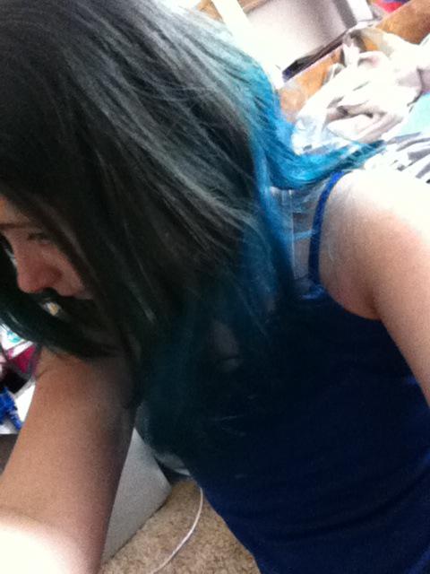 BekahBgirl2002's tweet image. Dyed my hair again #whatcolornext @Michael5SOS