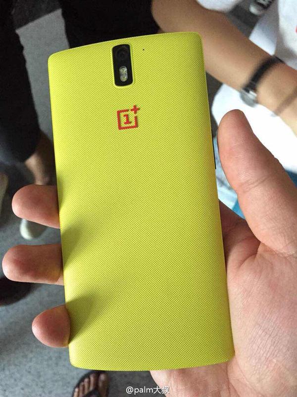 ChinaPhoneIT's tweet photo. Rilasciato l’aggiornamento XNF9XBS28 da OnePlus per errore http://t.co/IIXelX5dV9 http://t.co/FxK7ViEA7L