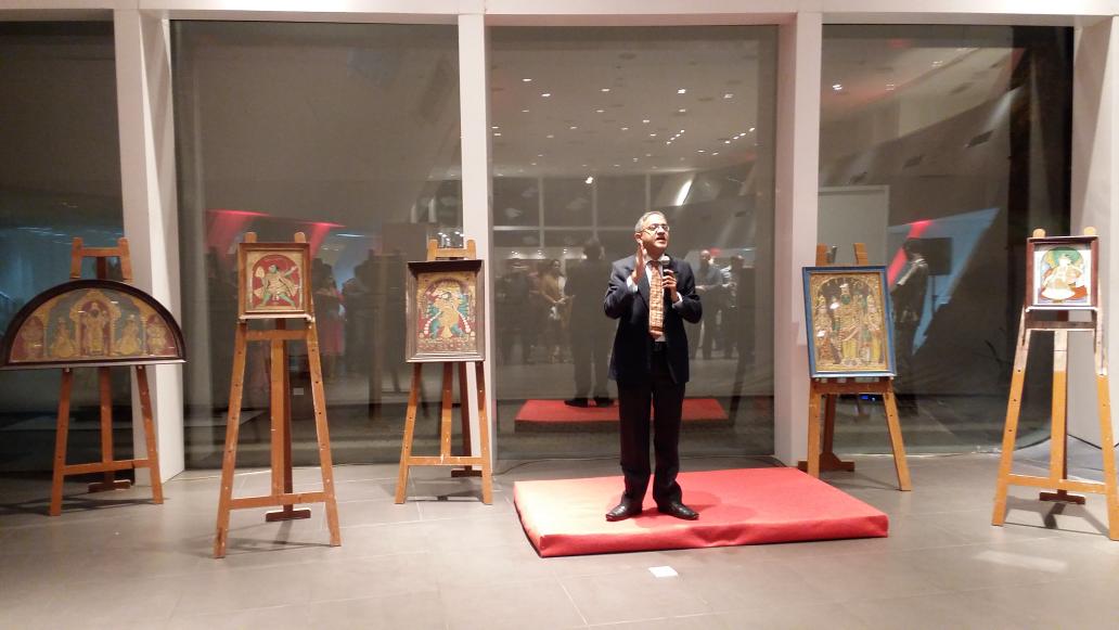 BharatFCO's tweet photo. Superb expose of traditional Tanjore art by  #PrakashChakravrthy at #ArtforConcern exhibition @iluvchennai @inBritish http://t.co/MCy7whYEQP