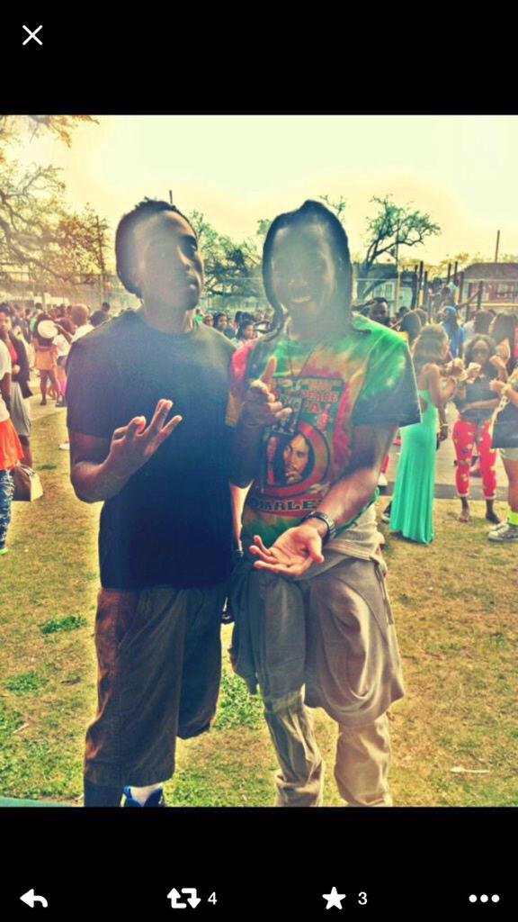 DREAMTEAM_103's tweet photo. Lights Getting Dimmer Nights Getting Colder Lost 2 Of My Brothers Life Feel Like It's Over #LongLiveZiggy #RestPeter http://t.co/xkuKbv6Ivj