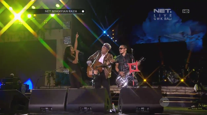 Makin mlm semakin pecah dgn dibawakannya lgu "Inspirasi Sahabat" oleh <a href="/iwanfals/">VL</a> duet &amp; <a href="/kotakband_/">Official KOTAK</a> #NET_NyanyianRaya