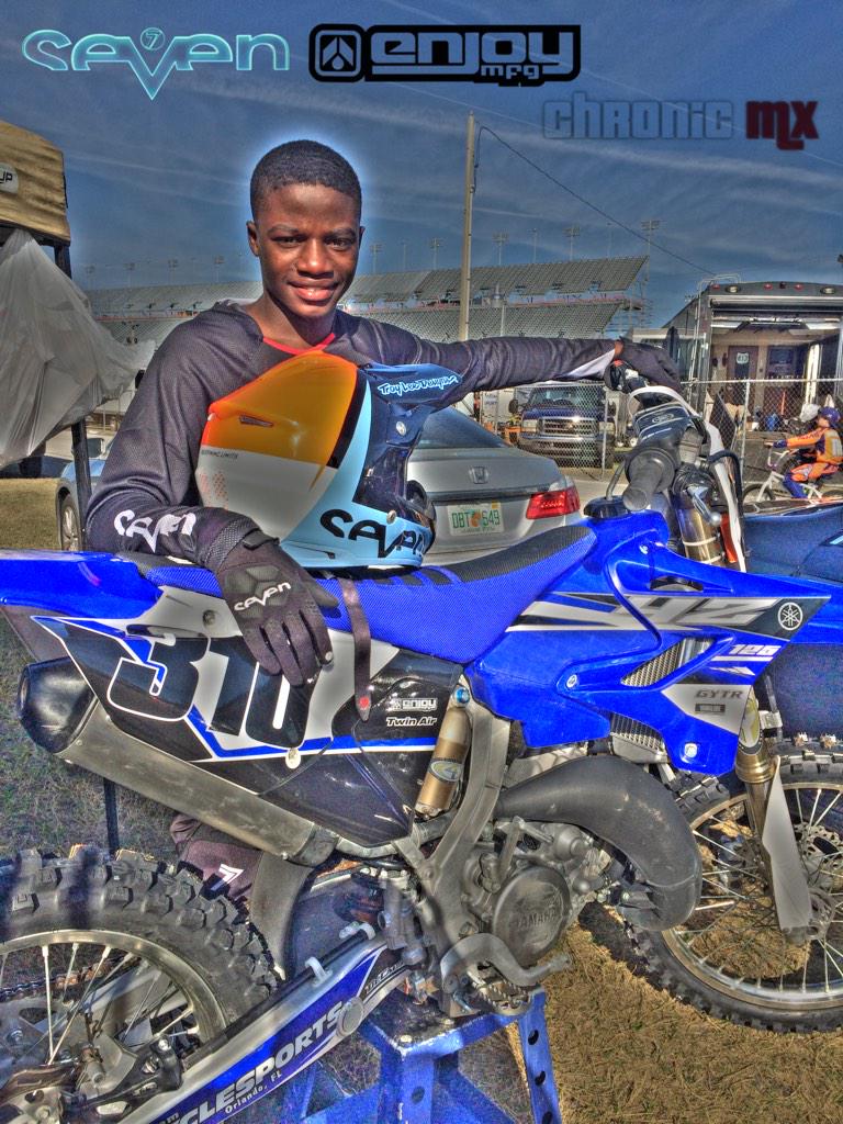 ChadJohnson310's tweet photo. TEAM 3⃣1⃣0⃣ @sevenmx_ @EnjoyMFG  @ChronicMotoX http://t.co/BkUno7JfUq