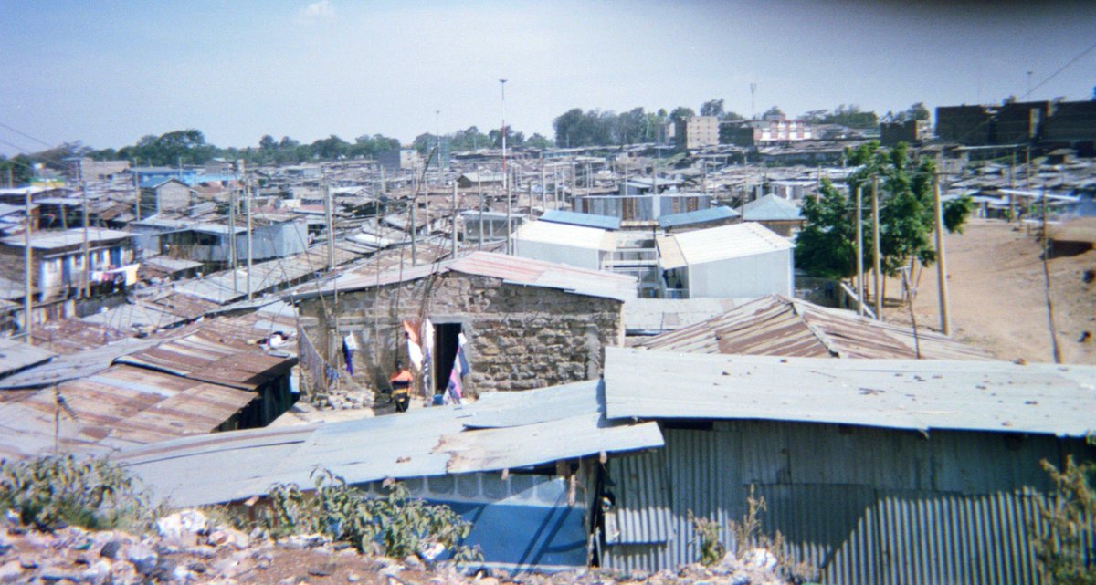 TheEllyFund's tweet photo. #MathareSlum in #Kenya. Taken by a child in Nairobi, this is a pic that isn't on the website. https://t.co/rXQEdJE65T http://t.co/LykV3s1ChZ