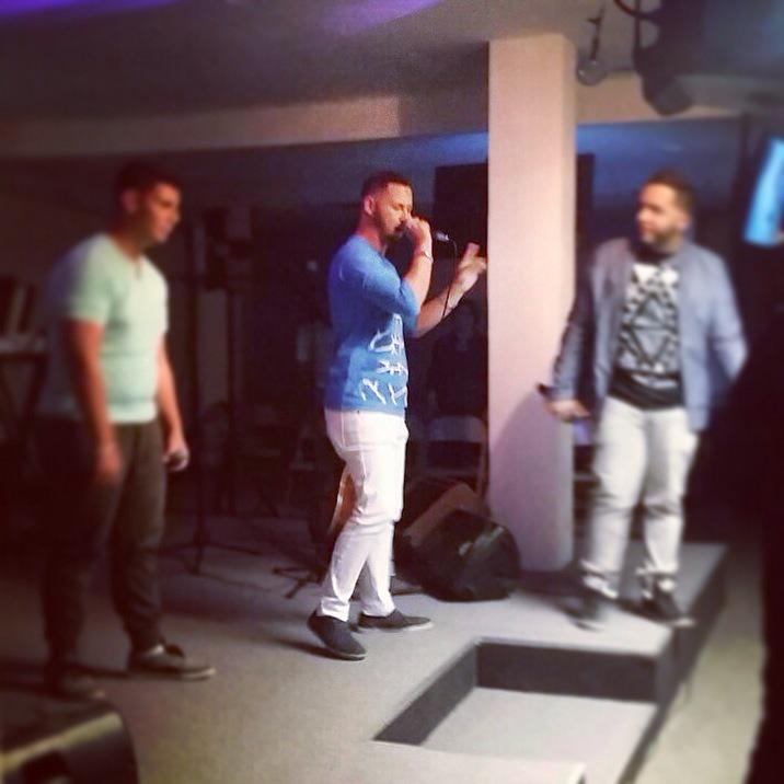 GabiitoMusik's tweet photo. Cantando ayer #5AniversarioICJJ http://t.co/jhXLiV6xtz