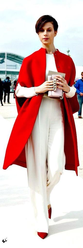 AlmaAlessandra's tweet image. #Statementcoat #white + #red