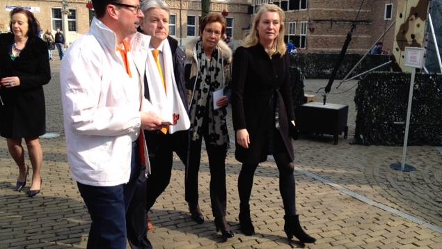 omroepzeeland's tweet image. Minster @MelanieSvH deed op werkbezoek in #Zeeland ook de open dag van @provzeeland aan. omroepzeeland.nl/nieuws/2015-03…