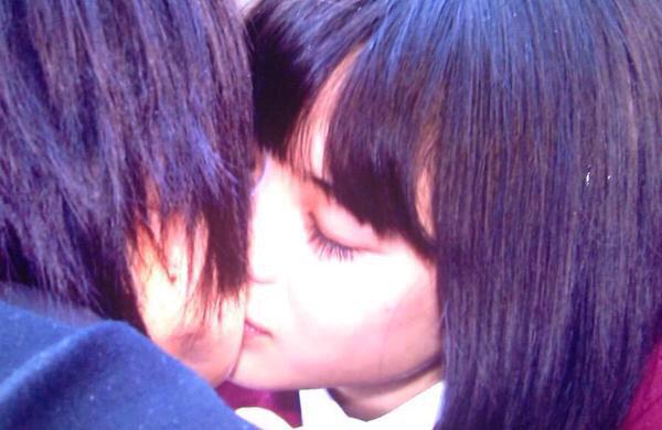 広瀬すずキス 