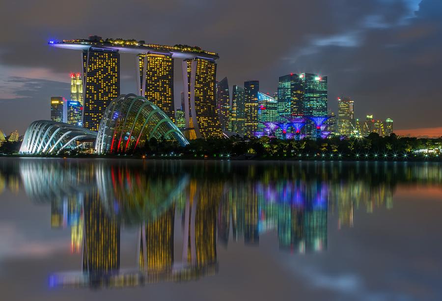 CoverGap's tweet image. City of Reflection ... - covergap.com/city-of-reflec… #DynamicBlending #HelixBridge #Lasers #MarinaBay #Mba #Sands