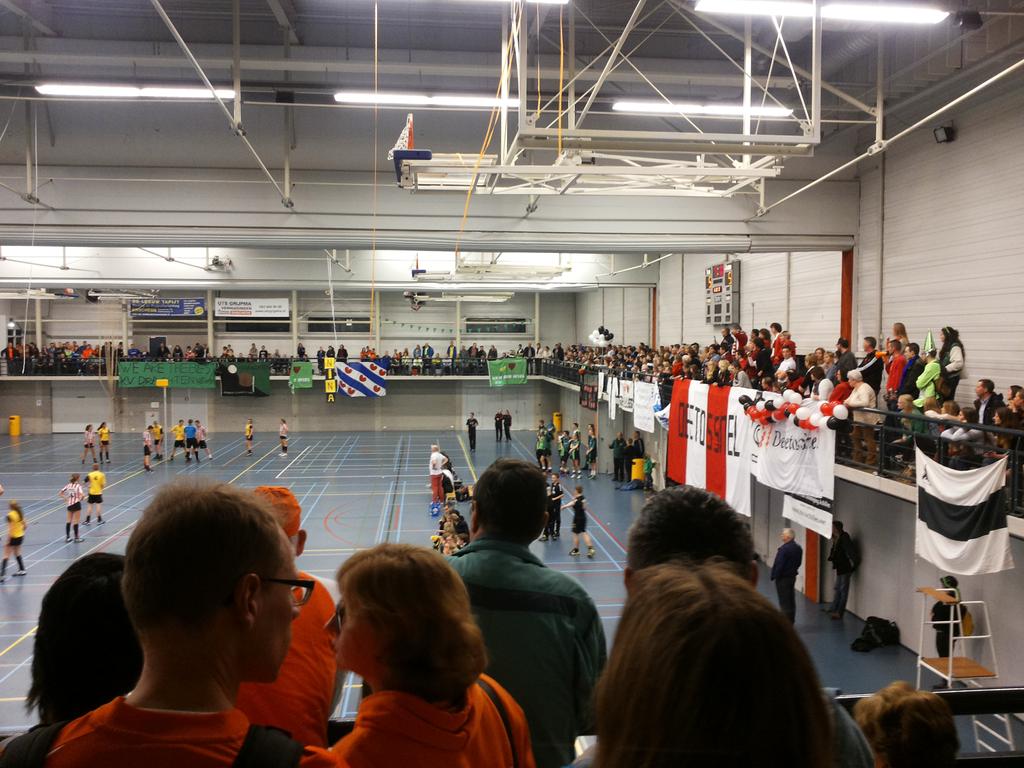 DOSWK's tweet photo. Finale #nkb mooie volle en sfeervolle hal. DEETOS-Dalto. 8-7 eindstand met spannende slotfase. http://t.co/JCix6VcR51