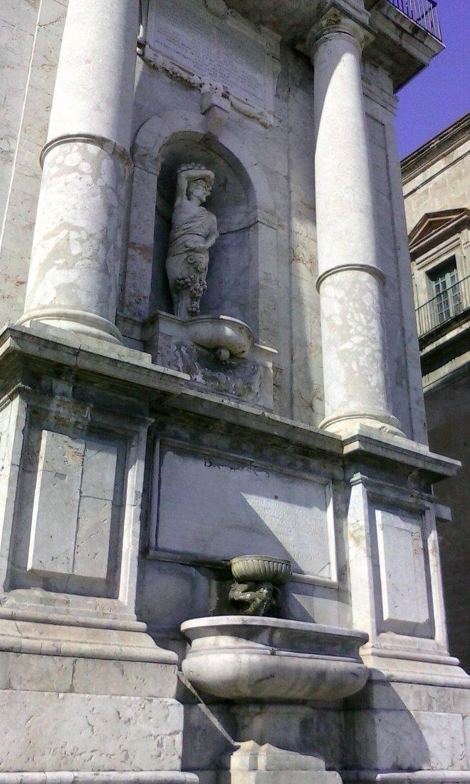 percontomio70's tweet photo. Lasciando la città!!!    (Part. Pilone - Porta Felice sec. XVI-XVII  Arch. M. Smeriglio  Palermo) http://t.co/tffqGaPQ5K