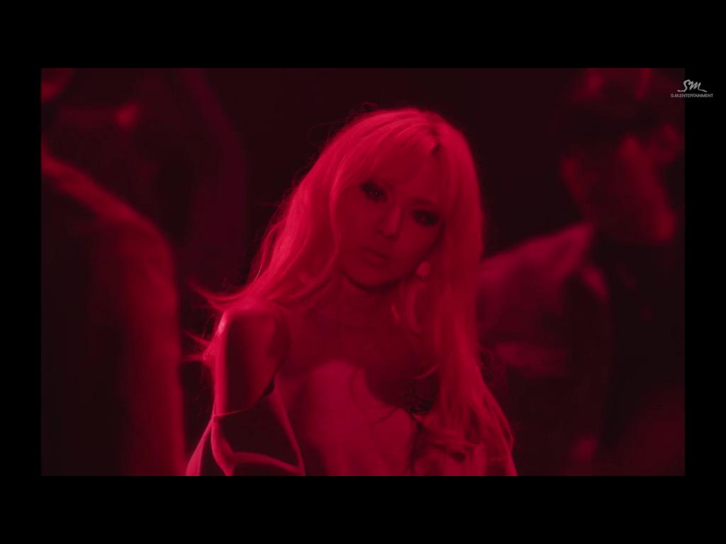 клип red. Red hot chili peppers клипы. клип гта ред липс актриса. Lips клип. кадры из клипов ред вельвет.