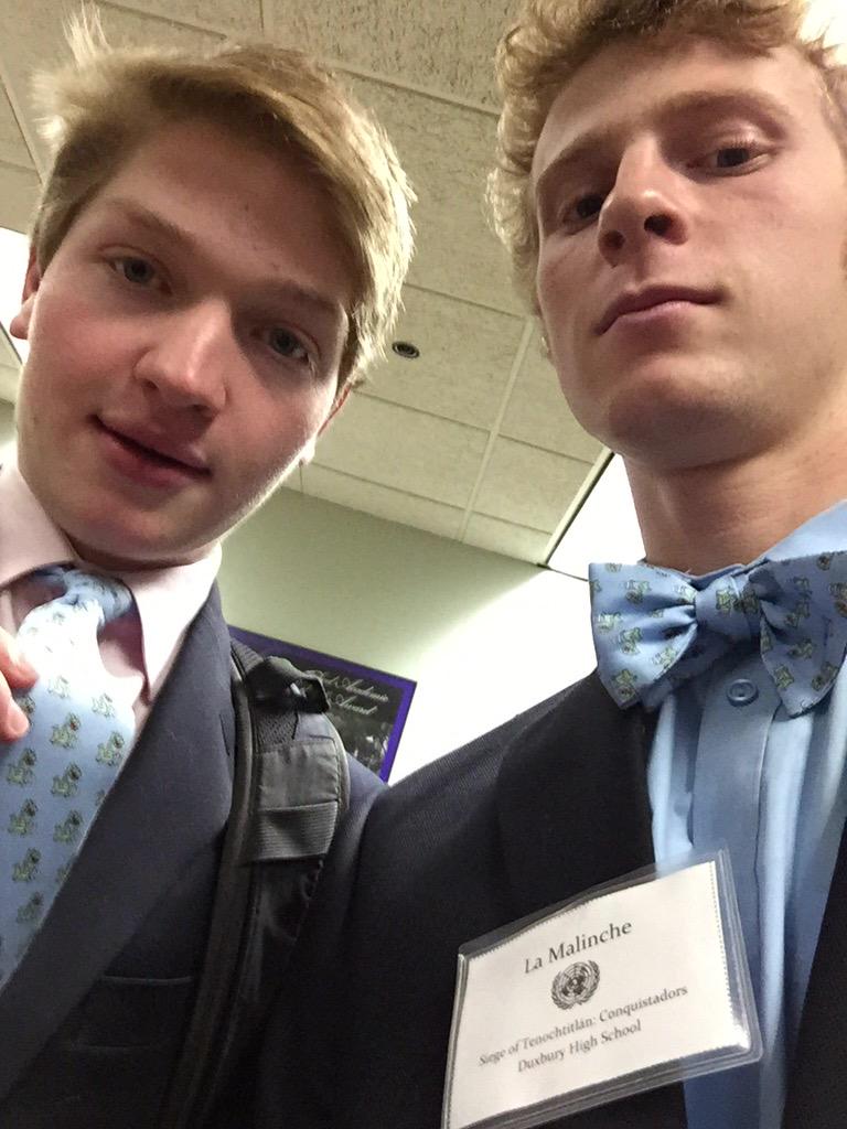 DuxGEC's tweet photo. When delegates wear the same Duxbury bow tie/ tie. #UMASSLive #doitfordiplomacy #Utah http://t.co/rubKNtc5GZ