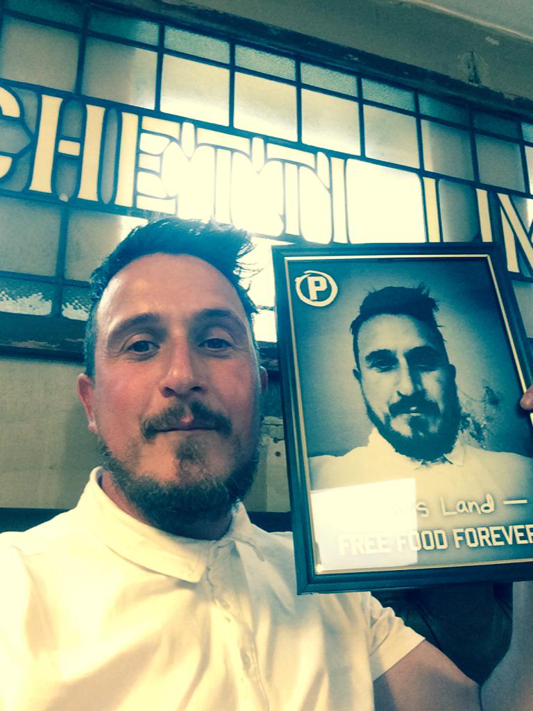 clchangedman's tweet photo. A 🆑 selfie selfie @PeterPizzeria #sobare http://t.co/H3bob57DnO