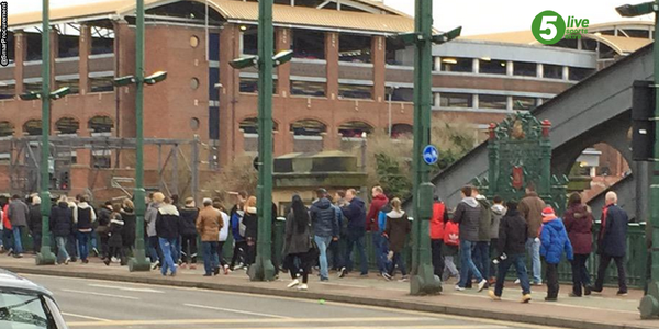 TommysDartsTips's tweet photo. Sunderland fans leaving the ground at half-time! (via @SmarProcurement) http://t.co/ipRzU0XC40