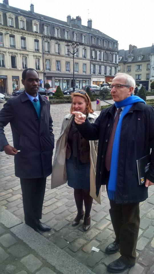 UDI_60's tweet photo. Toujours au travail  #EricdeValroger @sophieschwarz60 @oumarba60 #CompiegneNord avec @NicolasWestley @DuosOise http://t.co/6REeX5Ejmg