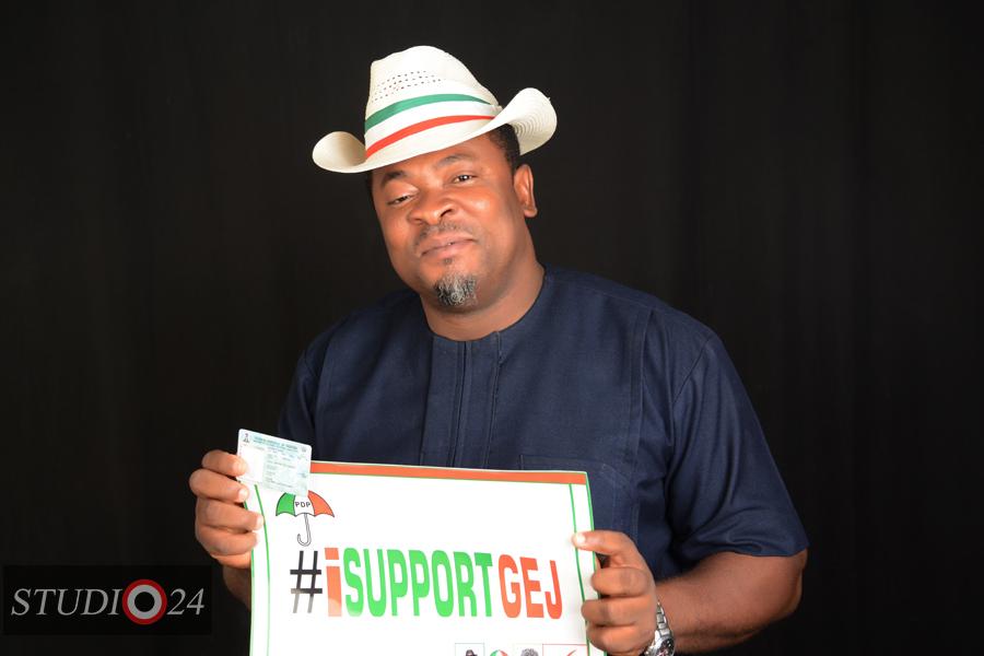 Isupport_GEJ's tweet photo. #UzorTiga showing support with his #PVC re u in support of GEJ's #TransformationAgenda? send in your pic #ISupportGEJ http://t.co/o2wYDL4AA9
