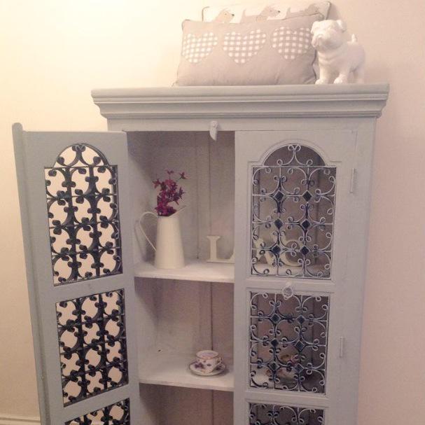 shabbychiccasey's tweet photo. #allinthedetail #distressed #ideas #farmhouse #shabbychic #annie #sloan #parisgrey #forsale #buyonline #Upcycledhour http://t.co/ei0zPA1YrS