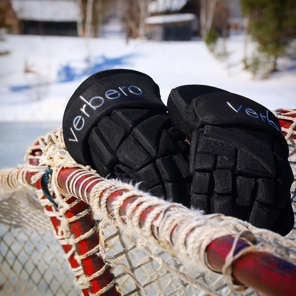verberohockey's tweet photo. The winter's coming to an end. Your season doesn't have to. #verberodextra #takebackyourgame photo by @howtohockey http://t.co/rEZw85k7fb