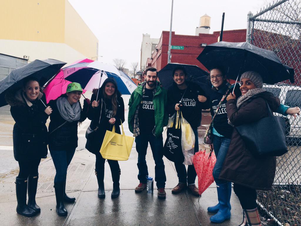 uncommon_lpoh's tweet photo. #followustocollege in the rain or shine! @UncommonSchools http://t.co/LNIat74Jq9