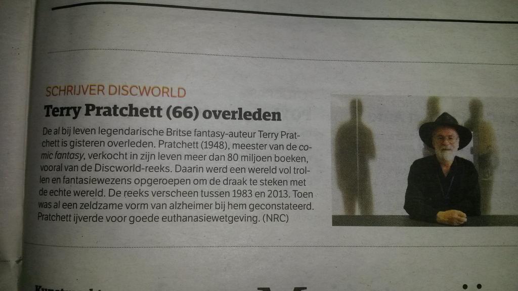 CoenvanBeurten's tweet photo. Helemaal gemist.... Terry Pratchett overleden eergisteren. Wist dat hij ziek was, maar toch.. RIP! http://t.co/cb6N2J4fK3