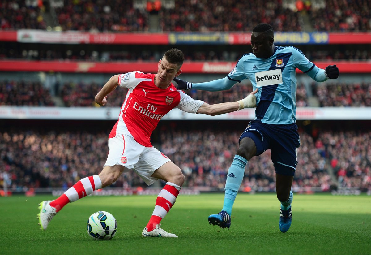 ArsenalFansFR's tweet photo. RT si pour toi Koscielny  a été l'homme du match !  http://t.co/sOZ8QP6WeB