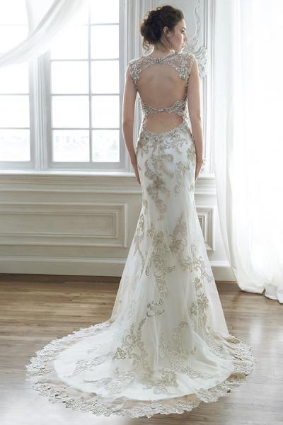 FashionweekNYC's tweet photo. This Dress from the @maggiesottero Spring 2015 Bridal Collection is STUNNING 😍😍😍 http://t.co/D8bEm0byBA