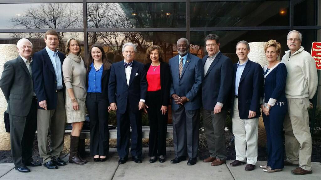 BuddyCurry50's tweet photo. Glad to be a part of the Advisory Council for ChicagoSportsHuddle;great group! #CHIHuddle #PASSTour @ythsportssafety http://t.co/G6tZ91drX2