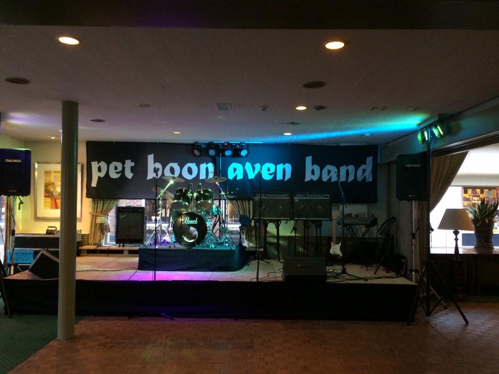 Nog geen plannen? Vanavond treedt de Pet Boon Aven band op. Aanvang 21:00 uur Entree: GRATIS