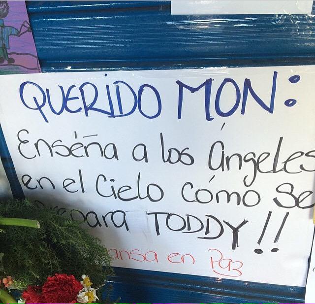 PableOstos's tweet photo. #Guayana Este es tan solo uno de los tantos mensajes que se puede leer en la Lonchería #Monyca #Mon http://t.co/3ixr0g9TnH