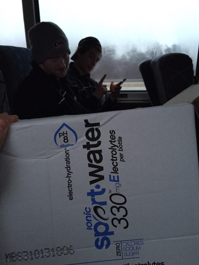 joepizz19's tweet photo. Thanks to @sportwaterbev for keeping us hydrated because of them we are now going to the championship. http://t.co/gVoeZ9oWA0