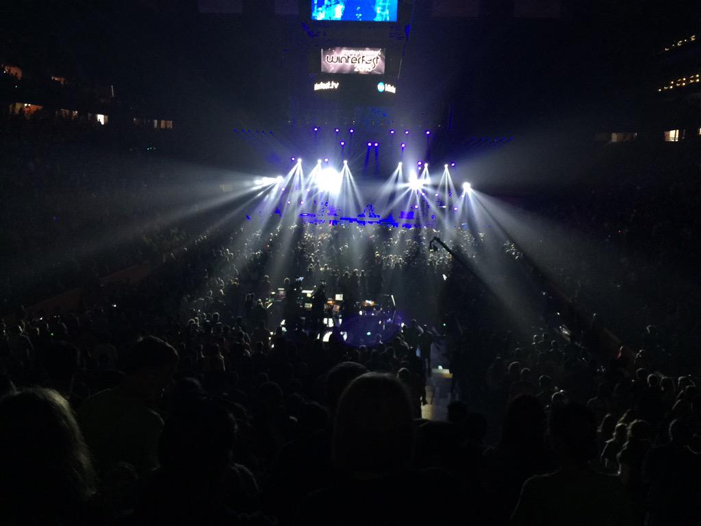 Bishopjuanr's tweet photo. #Winterfest2015 #goingdownNOW http://t.co/vwg7Na9pWy