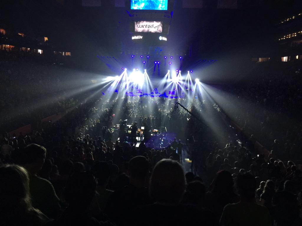 Bishopjuanr's tweet photo. #Winterfest2015 #goingdownNOW http://t.co/vwg7Na9pWy