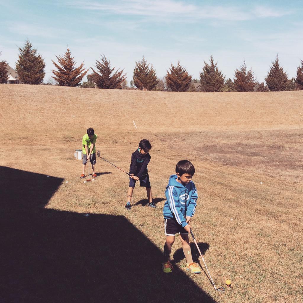 JGKendallHunt's tweet photo. Got to make the most of Spring Break, knock out some practice with some friends in Kansas. http://t.co/wzL1TVgSml