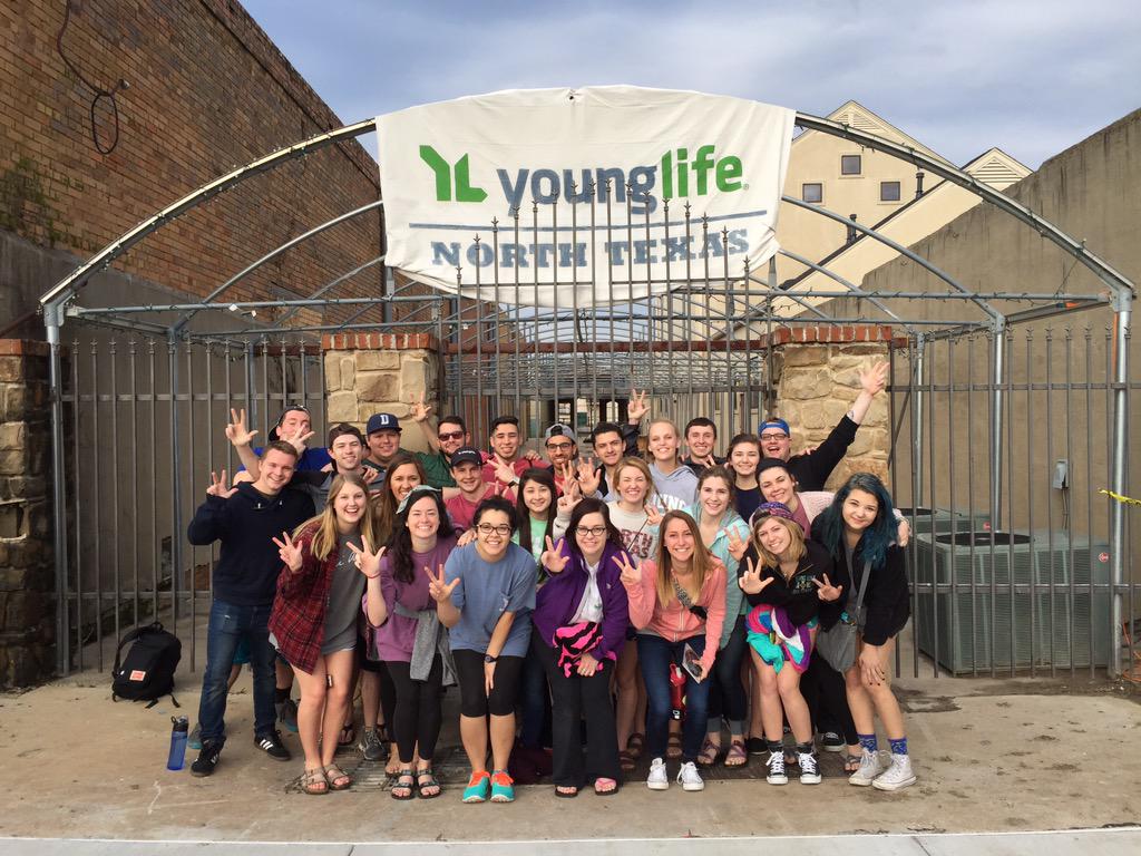 UNTYoungLife's tweet photo. We're ready for spring break 2k15 in Port Aransas !!! #YLCSB2K15 #UNTYLC #NTXYL #UNT http://t.co/3ZQ5lIfrfL