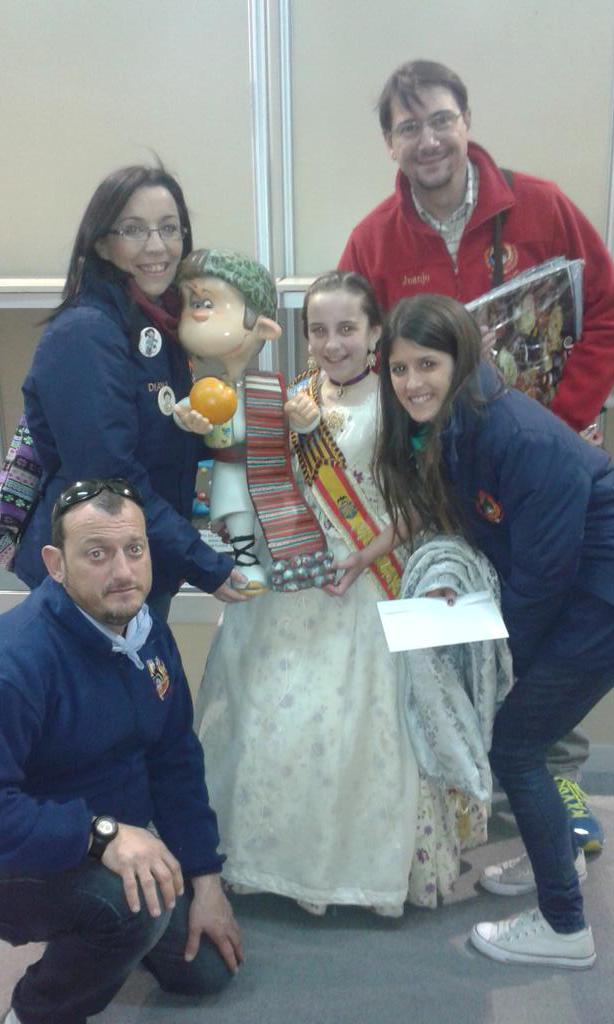 Falla Els Doctors tweet media