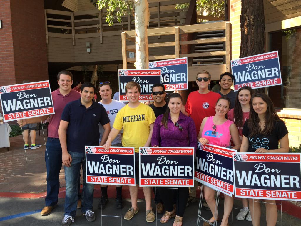 Check out our hard-working <a href="/CollegeGOP/">CCR</a> campaigning this weekend in the Wagner special election! Way to go, CRs!