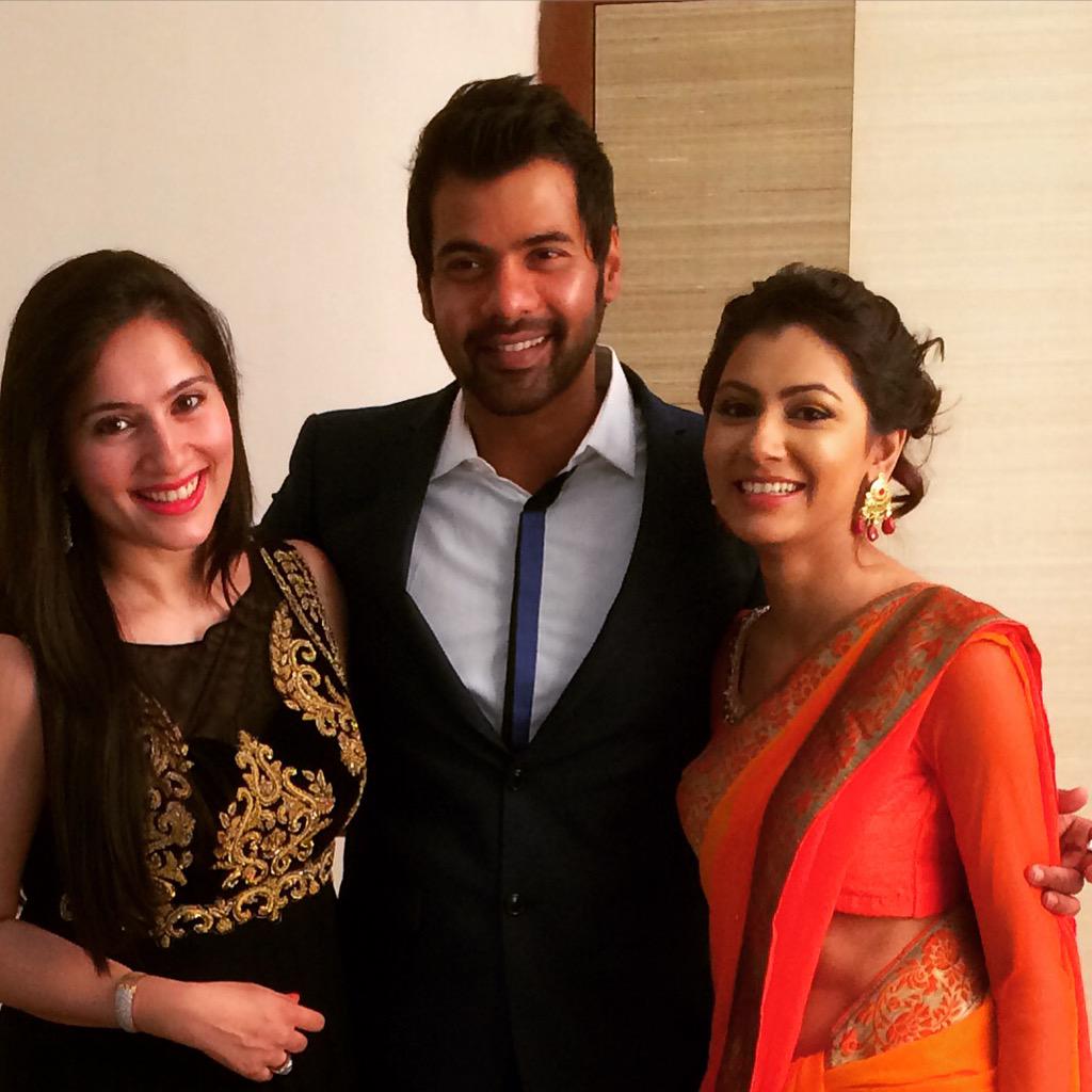 KanchiKaulFC's tweet photo. Reel and Real! 😂 @KANCHIKAUL #KanchiKaul http://t.co/pyFu5CgiC6