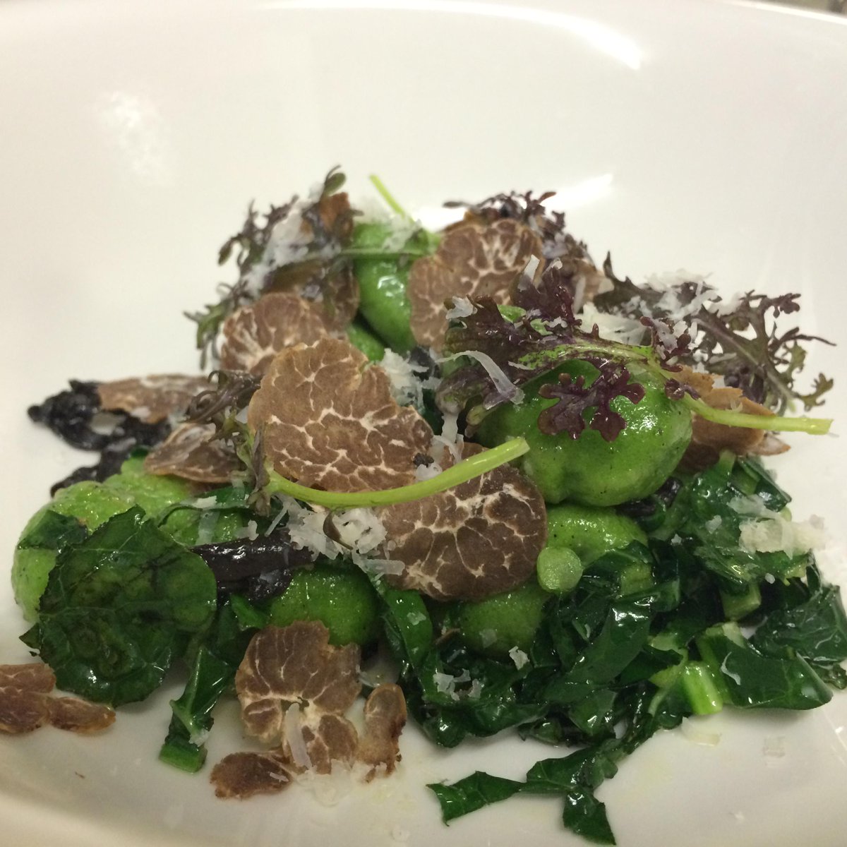 chefdstandridge's tweet photo. Healthifying Gnocchi at cafe clover! Kale gnocchi with black trumpets, frilly mustard, and biancetto truffles. http://t.co/b4IMvtK7W4
