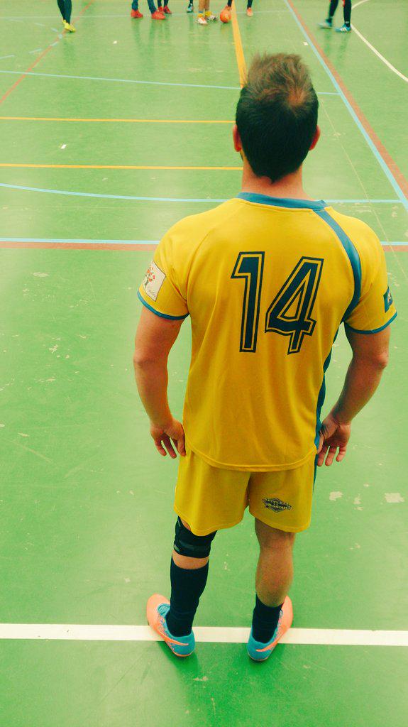 miguelperales14's tweet photo. @GUTY14HAZ un retweet para mi amigo @DavidBlazquez14 que aunque medio cojo luce con orgullo tu 14!!!! http://t.co/Rm6j1AuM7c